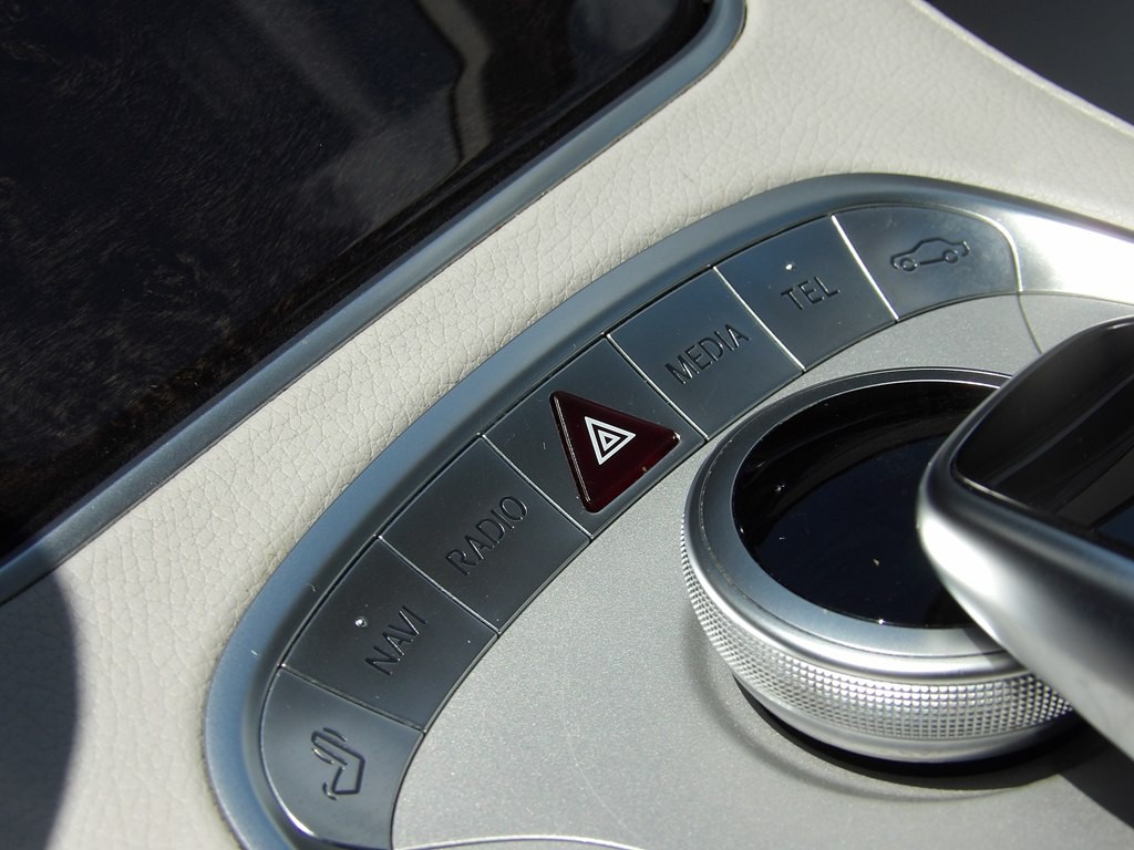 2015 Mercedes-Benz S-Class Image 32