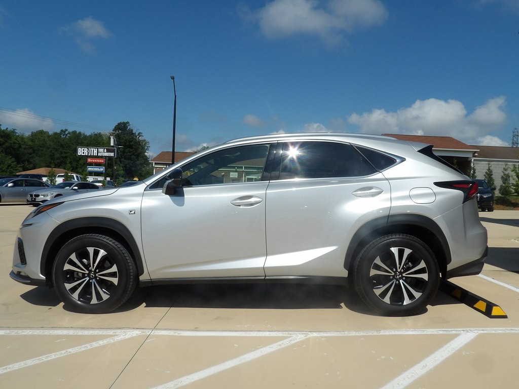 2019 Lexus NX 300 Image 2