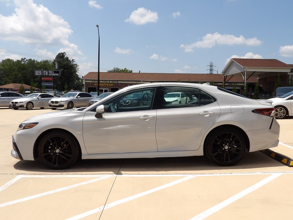 2023 Toyota Camry Image 2