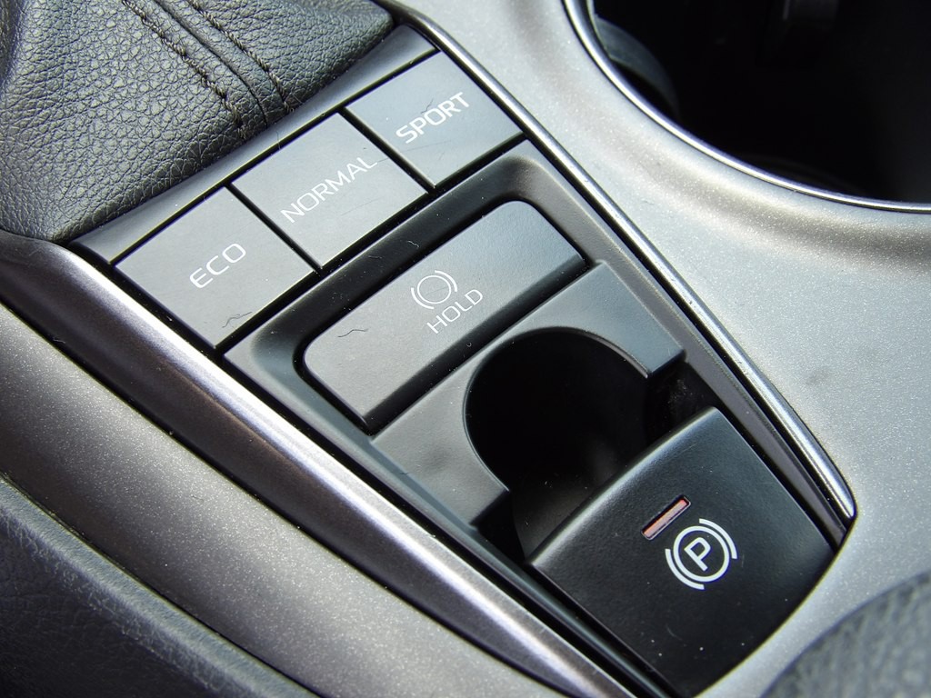 2023 Toyota Camry Image 24
