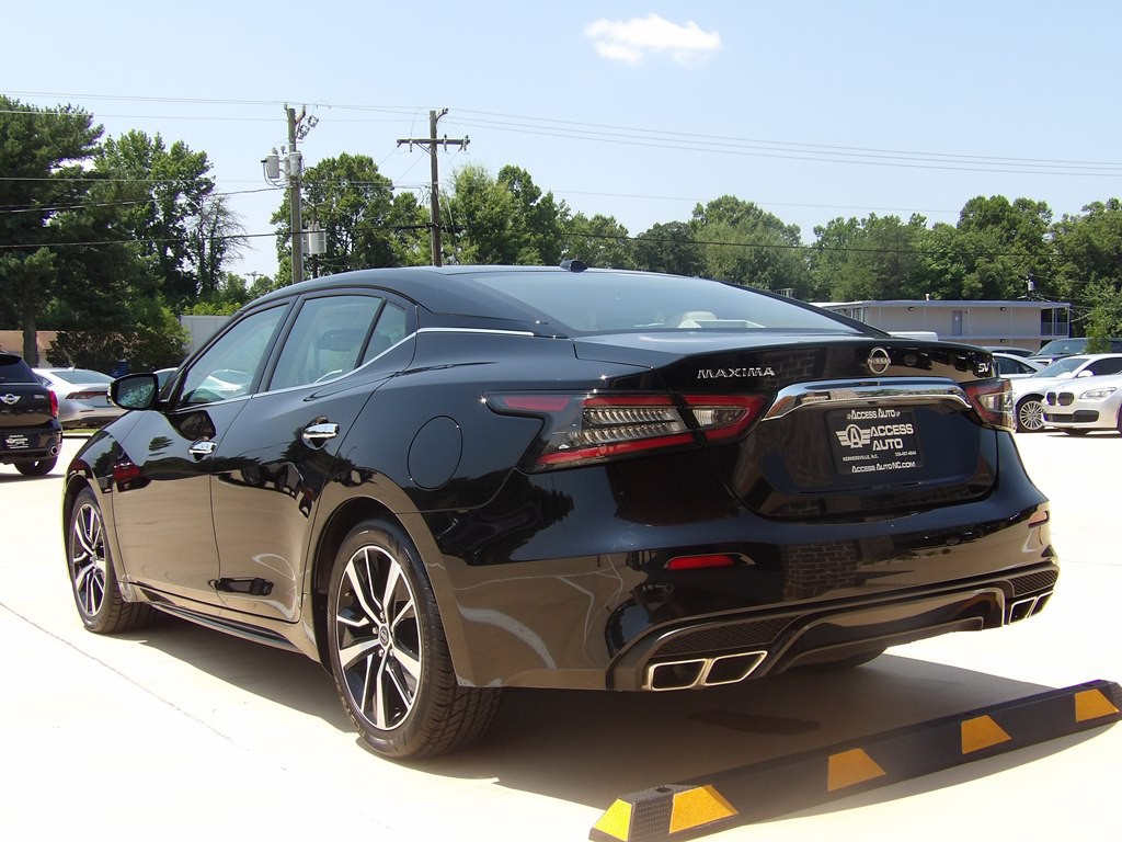 2023 Nissan Maxima Image 3