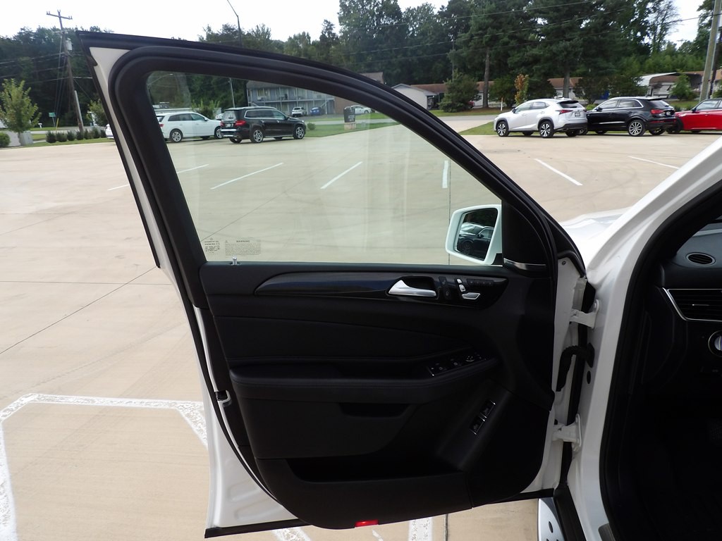 2019 Mercedes-Benz GLS-Class Image 9