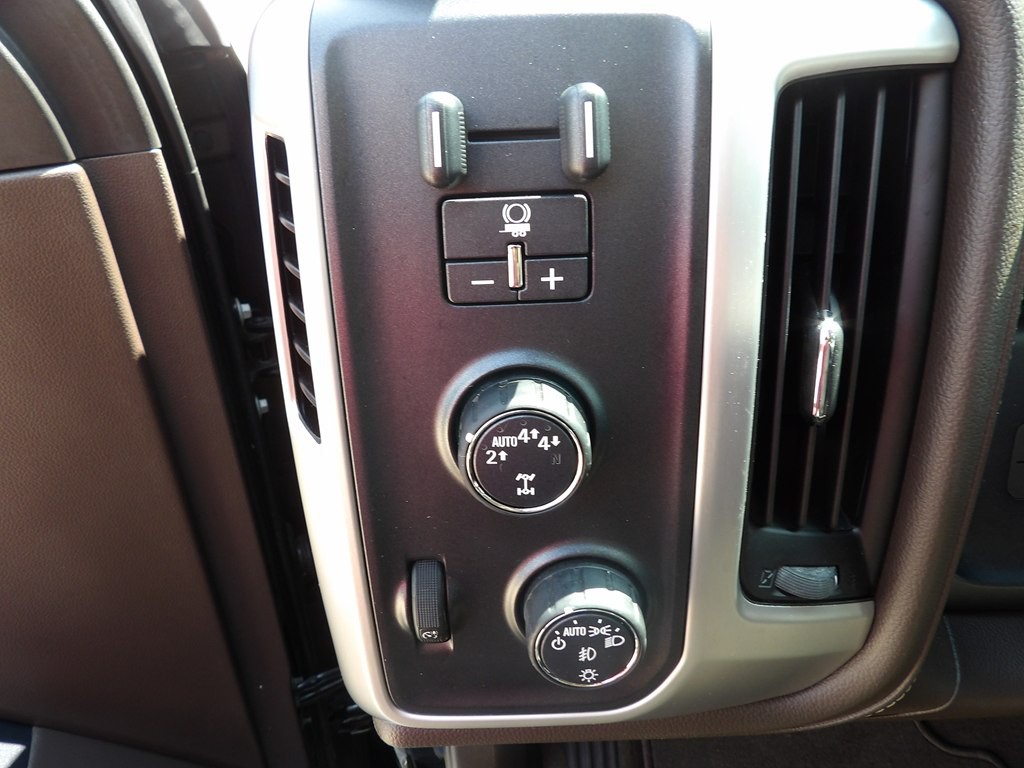 2018 GMC Sierra Image 14