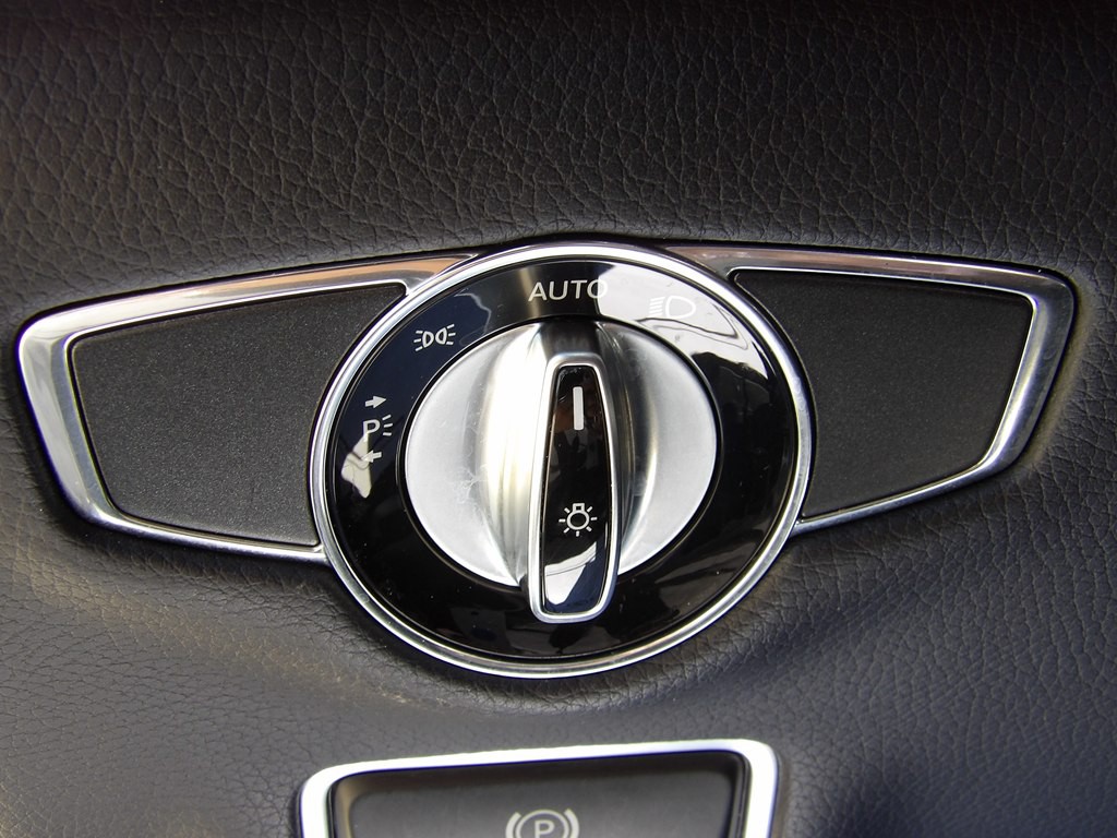 2015 Mercedes-Benz S-Class Image 16