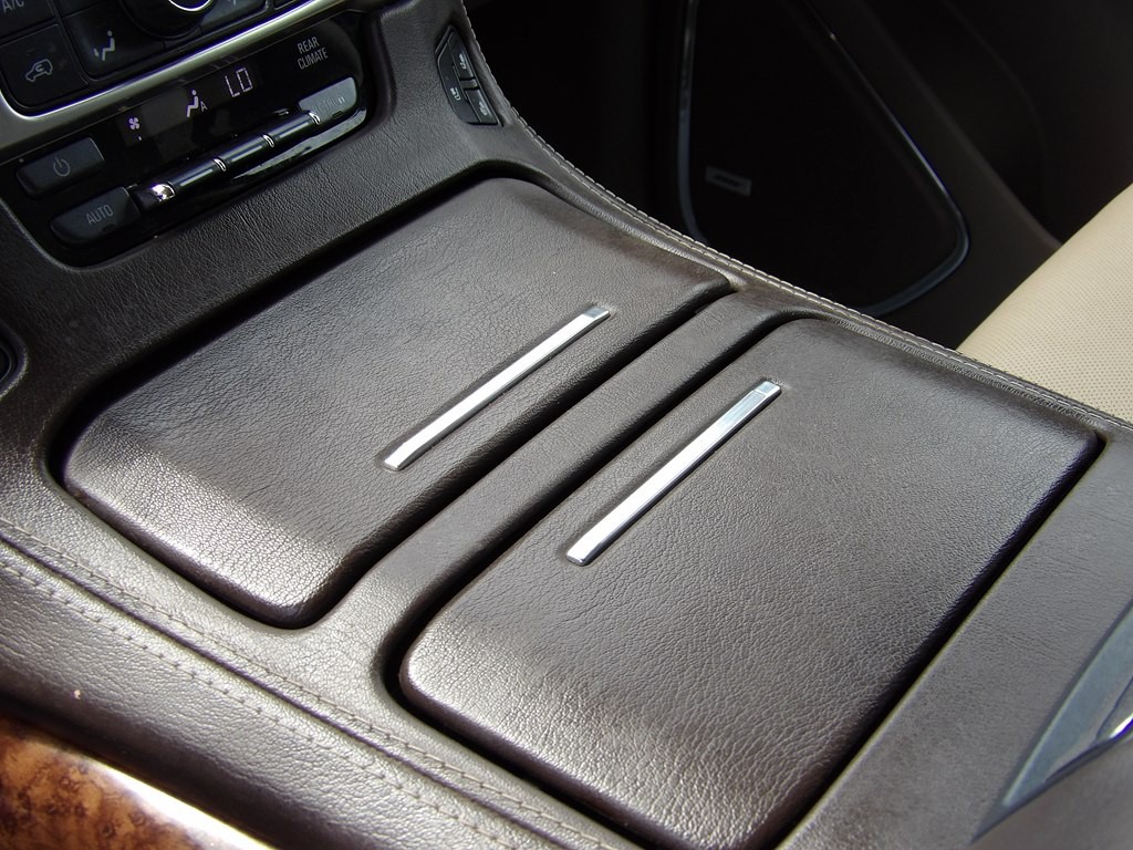 2017 Chevrolet Tahoe Image 25