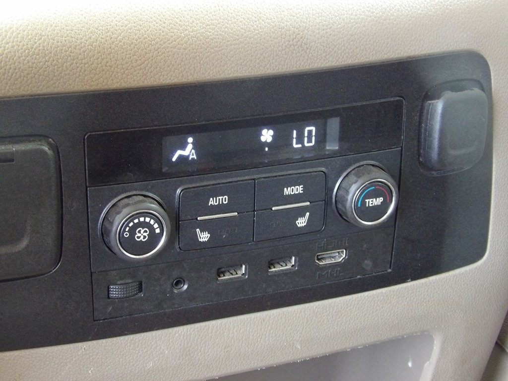 2017 Chevrolet Tahoe Image 31