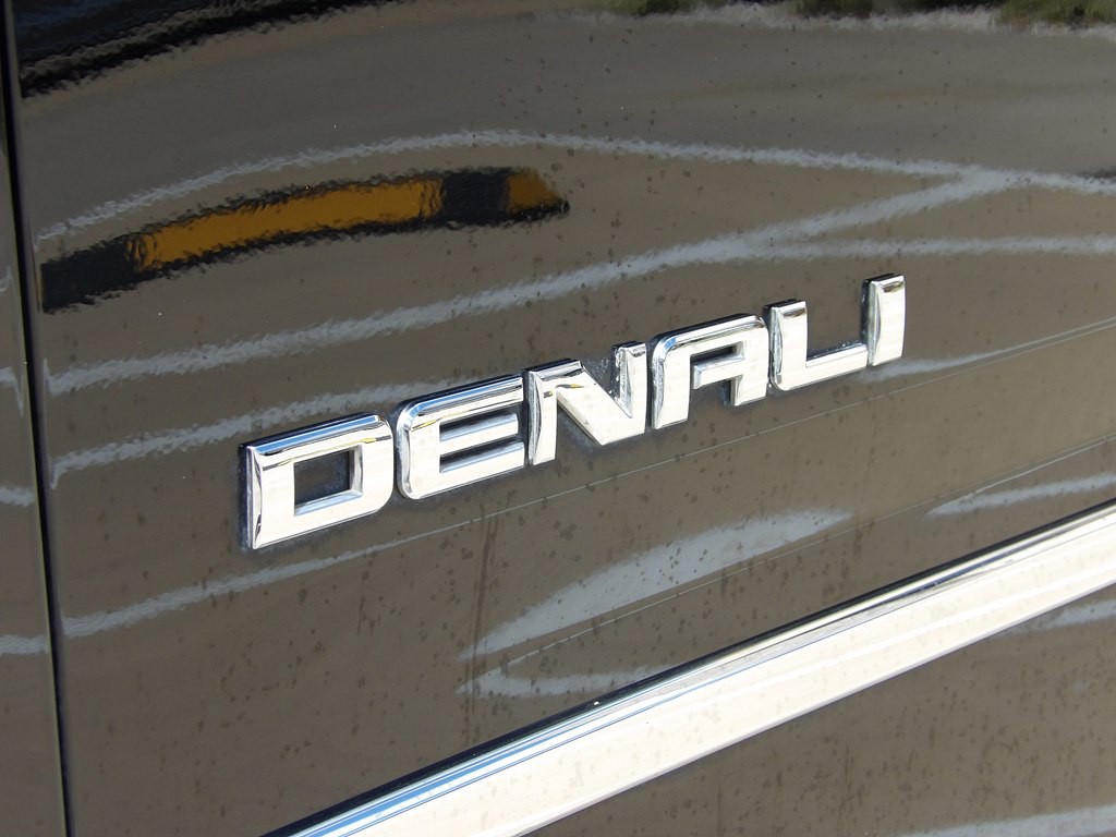 2019 GMC Yukon Image 35
