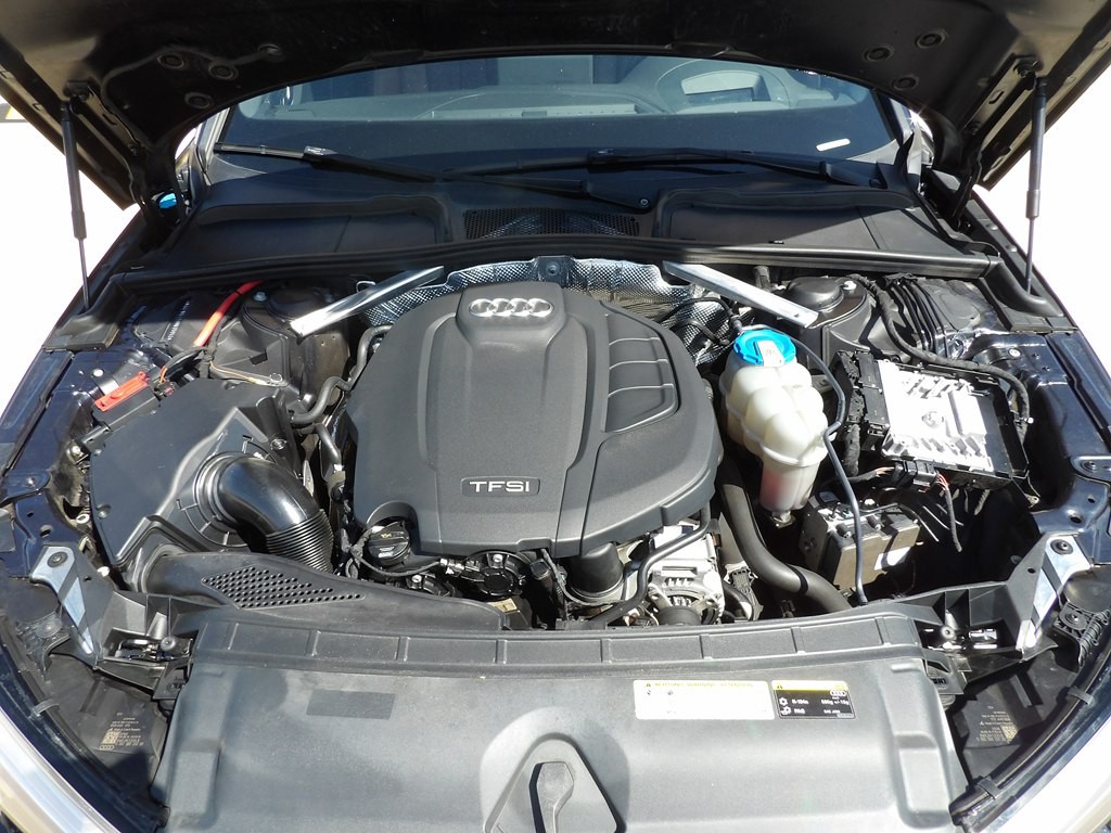 2017 Audi A4 Image 38