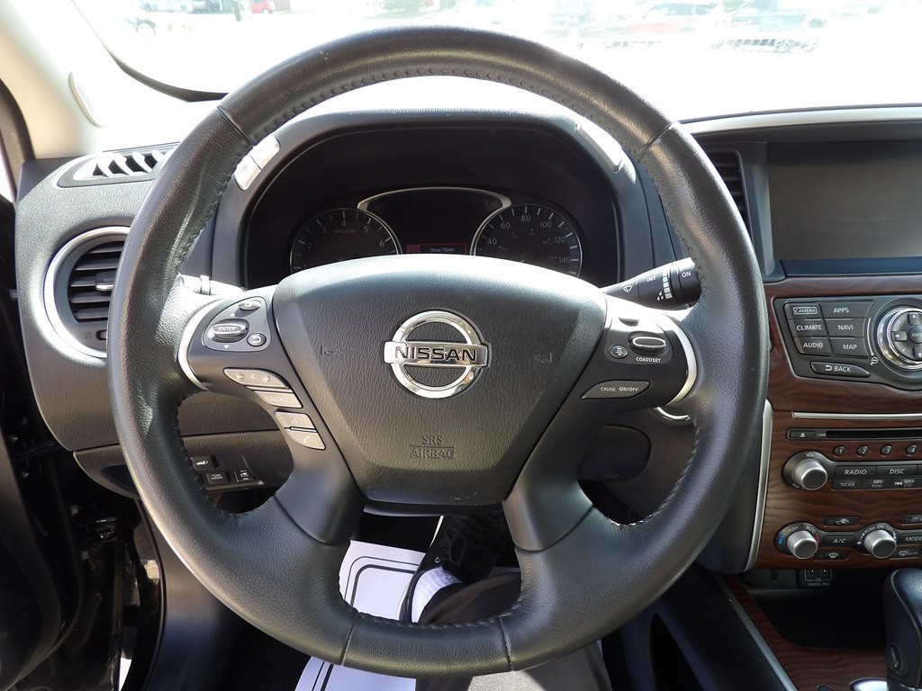 2018 Nissan Pathfinder Image 16