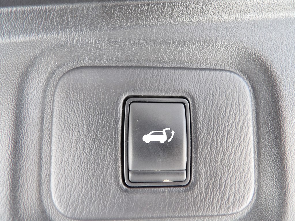 2018 Nissan Pathfinder Image 28