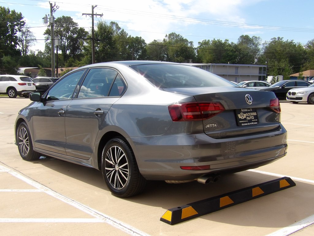 2018 Volkswagen Jetta Image 3