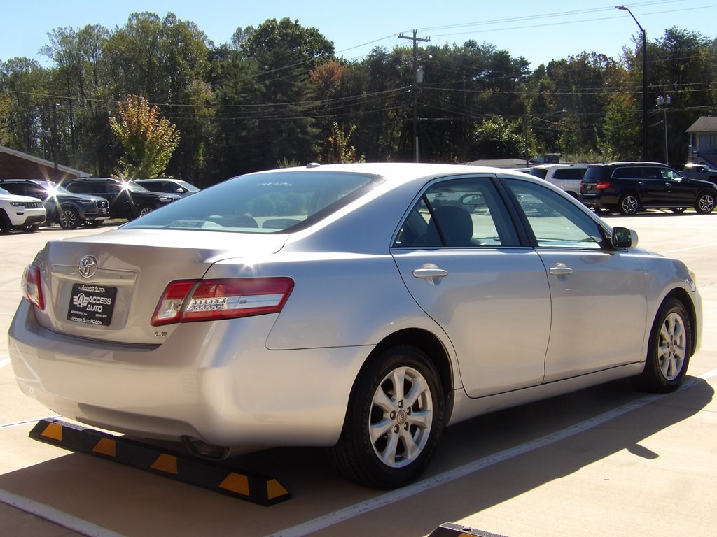 2011 Toyota Camry Image 5
