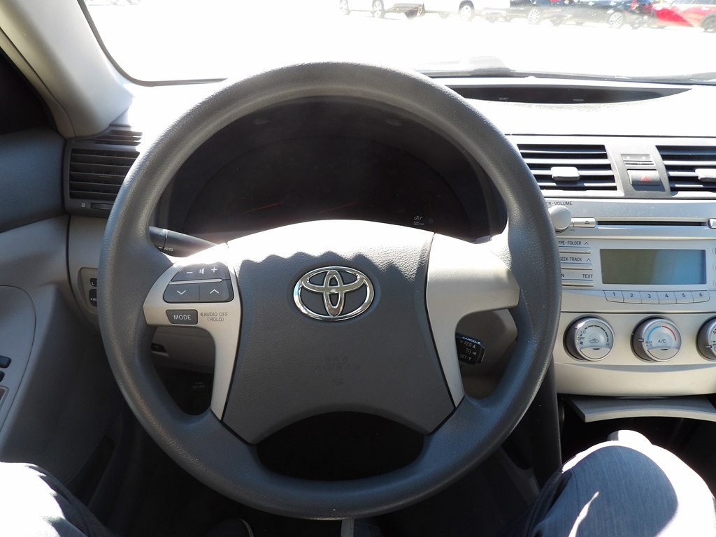 2011 Toyota Camry Image 14
