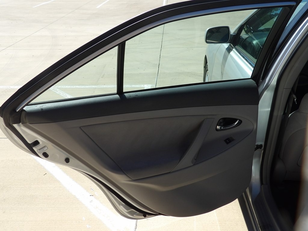2011 Toyota Camry Image 23