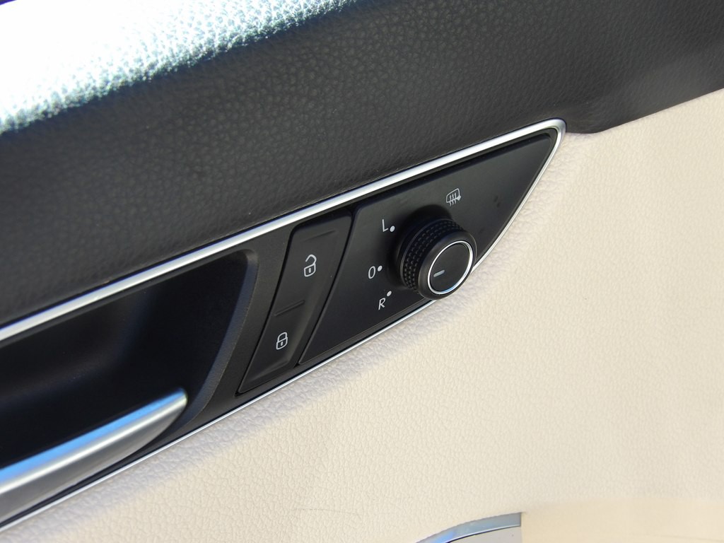 2017 Volkswagen Passat Image 14