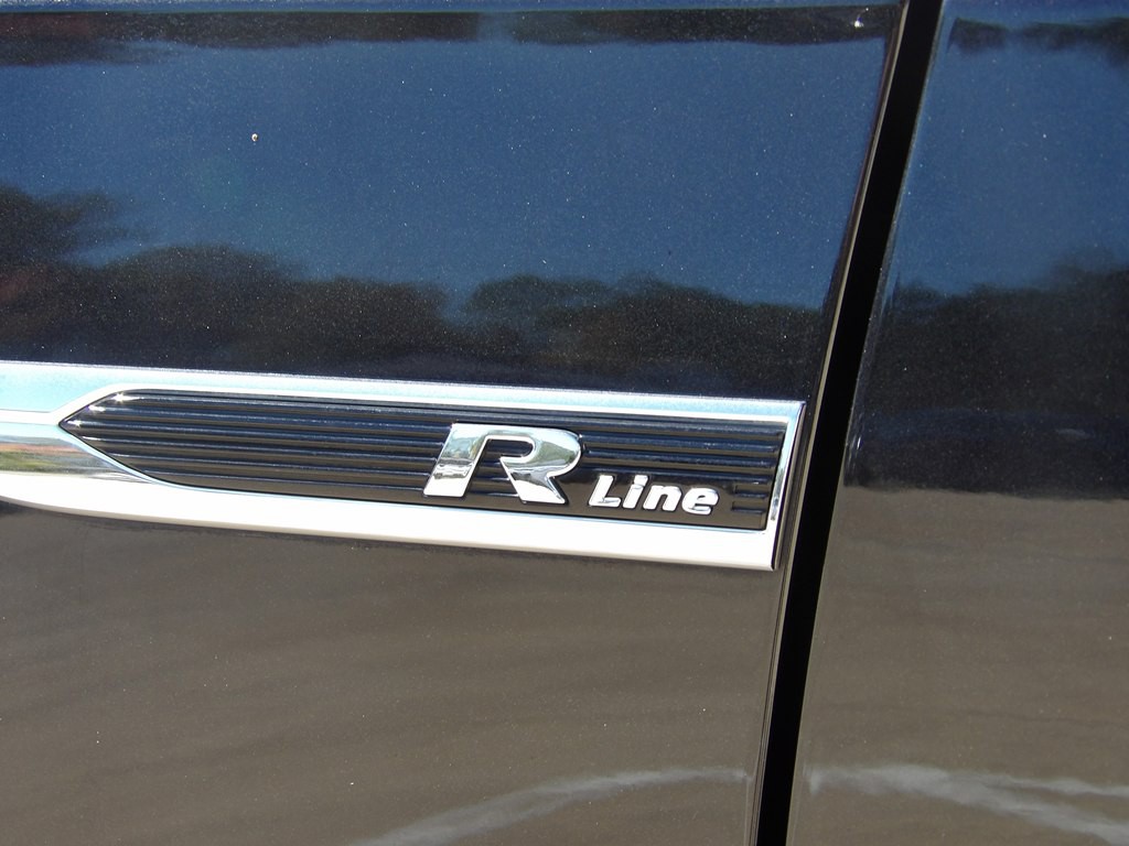 2017 Volkswagen Passat Image 35