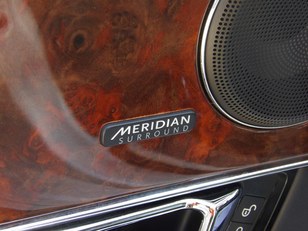 2017 Jaguar XJ Image 11