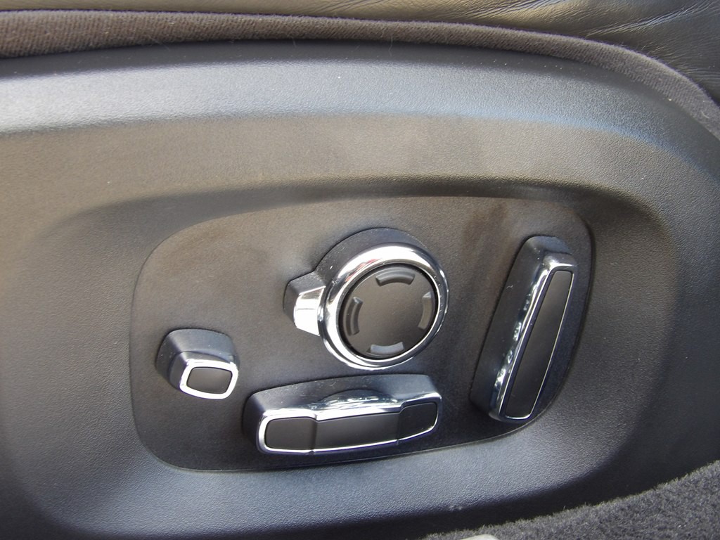 2017 Jaguar XJ Image 13