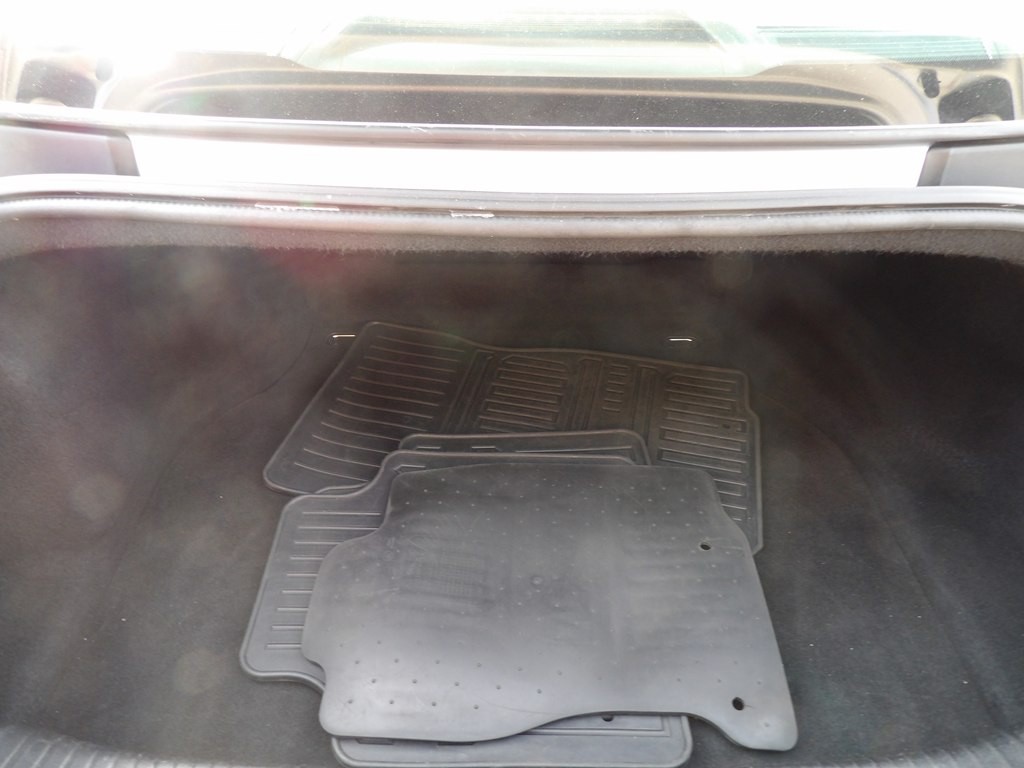 2017 Jaguar XJ Image 34