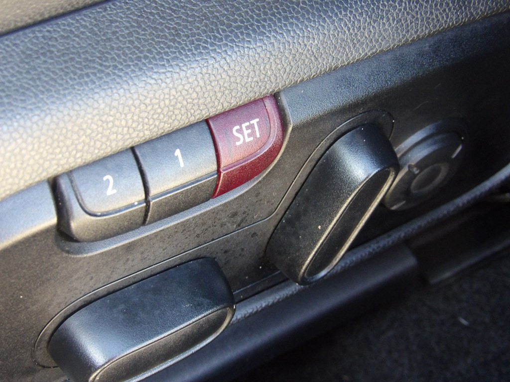 2019 MINI Cooper Image 13