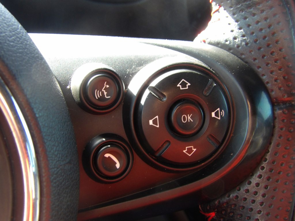 2019 MINI Cooper Image 21