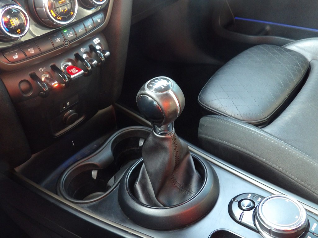 2019 MINI Cooper Image 27