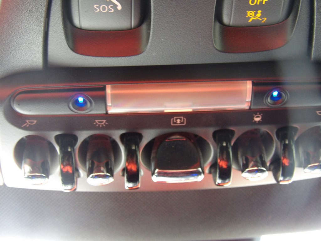 2019 MINI Cooper Image 30