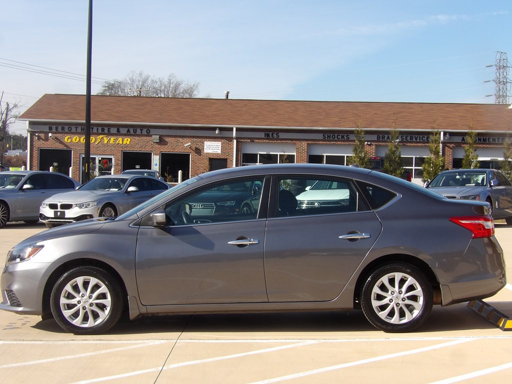 2019 Nissan Sentra Image 2