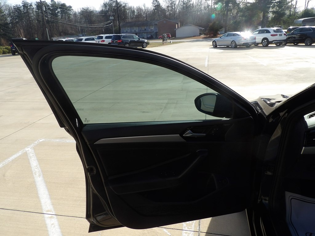 2019 Volkswagen Jetta Image 9