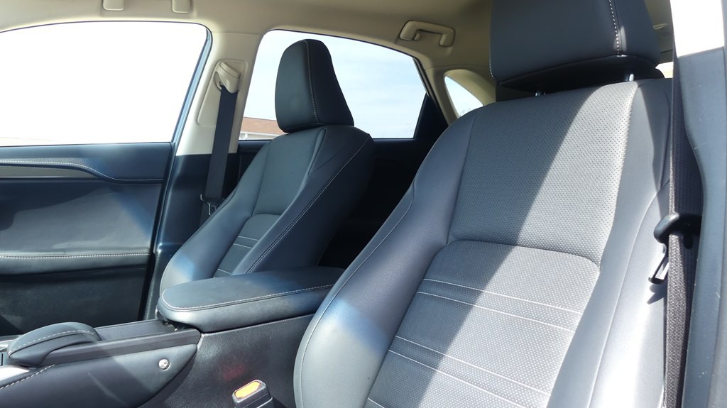 2017 Lexus NX Image 13