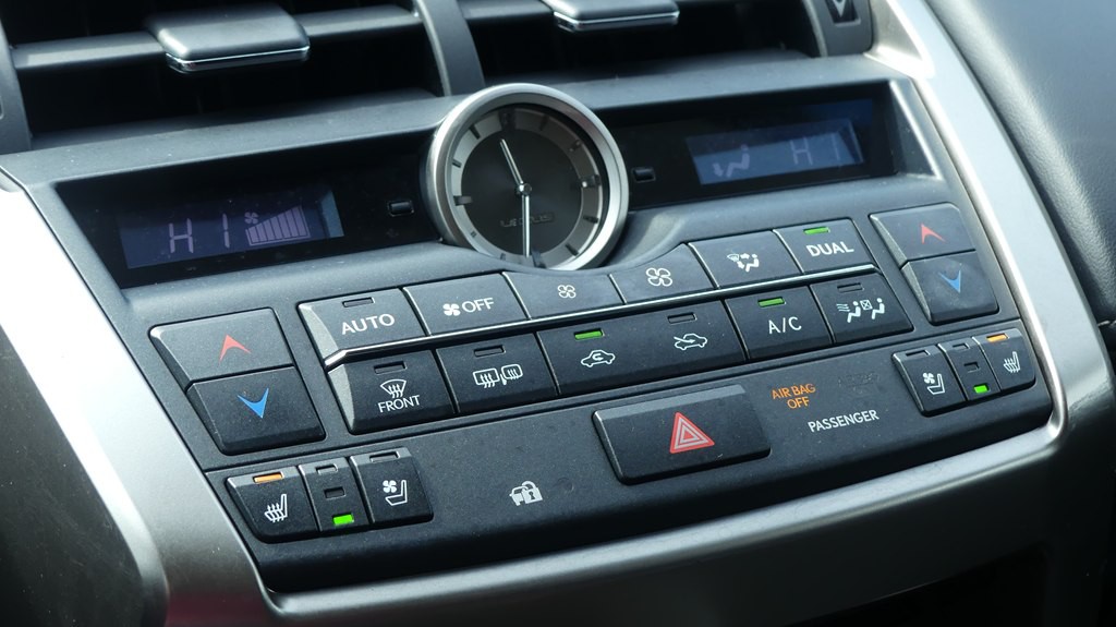 2017 Lexus NX Image 22