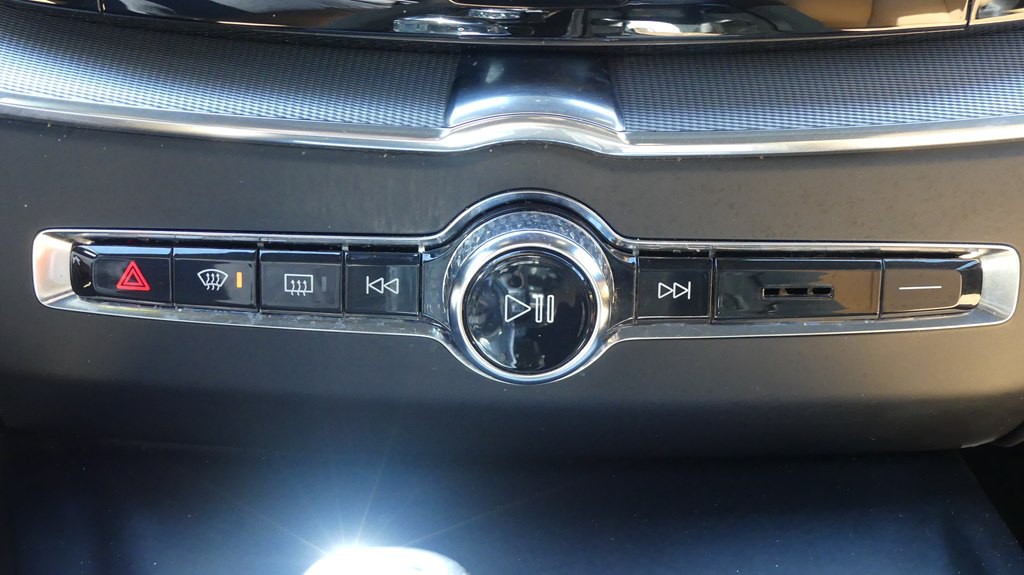 2019 Volvo XC60 Image 22