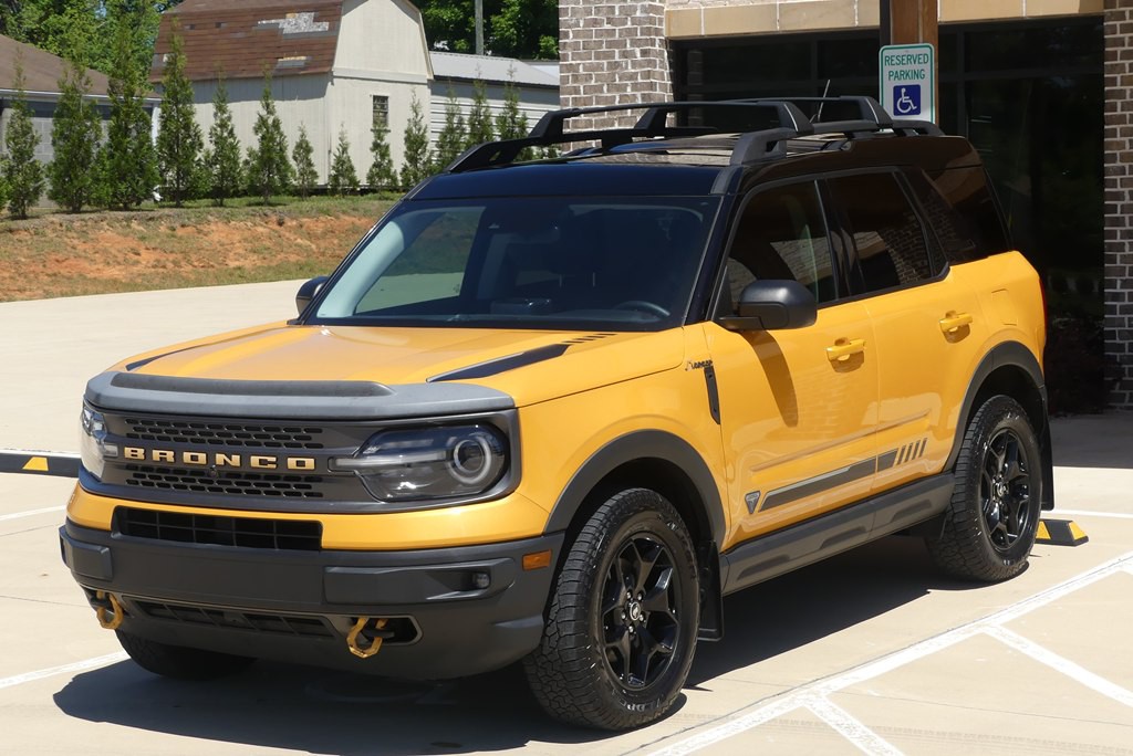 2021 Ford Bronco Image 2