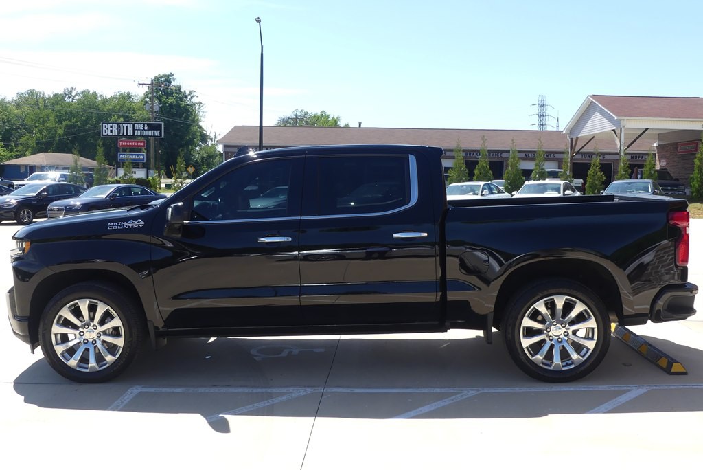 2022 Chevrolet Silverado 1500 Image 2
