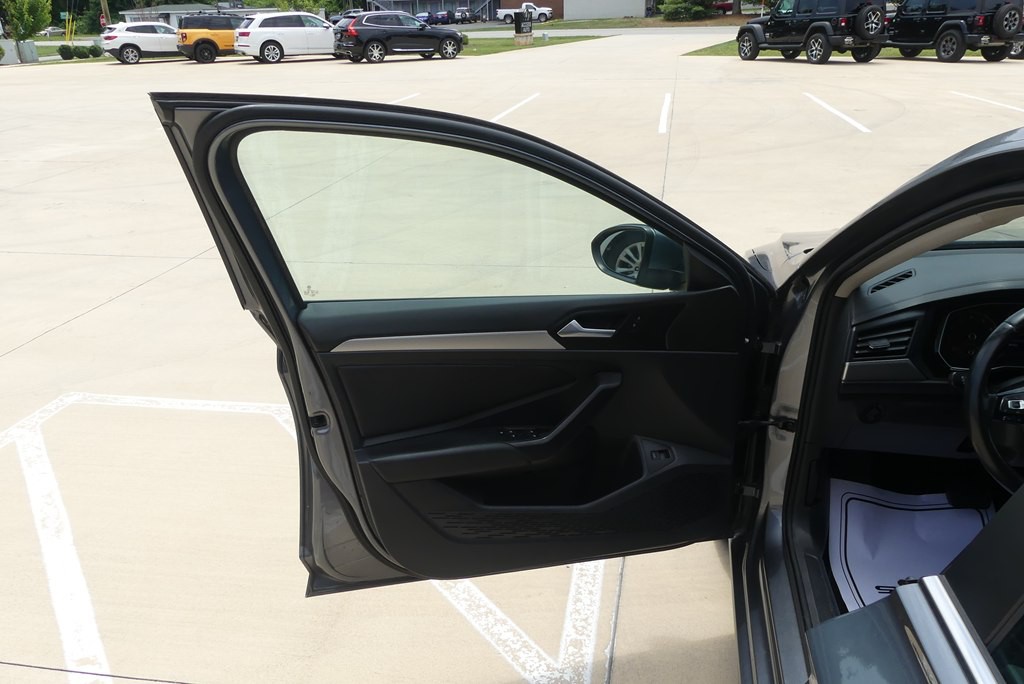 2019 Volkswagen Jetta Image 9
