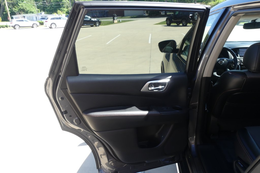 2019 Nissan Pathfinder Image 31