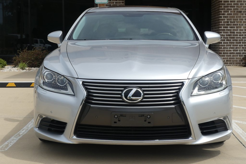 2014 Lexus LS Image 8