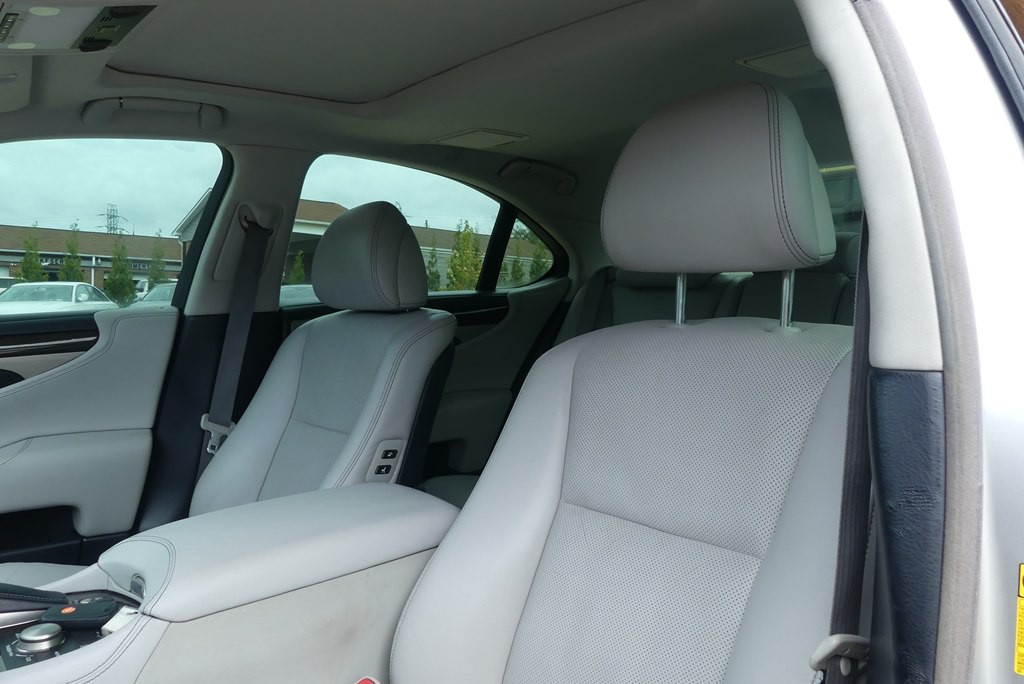 2014 Lexus LS Image 13