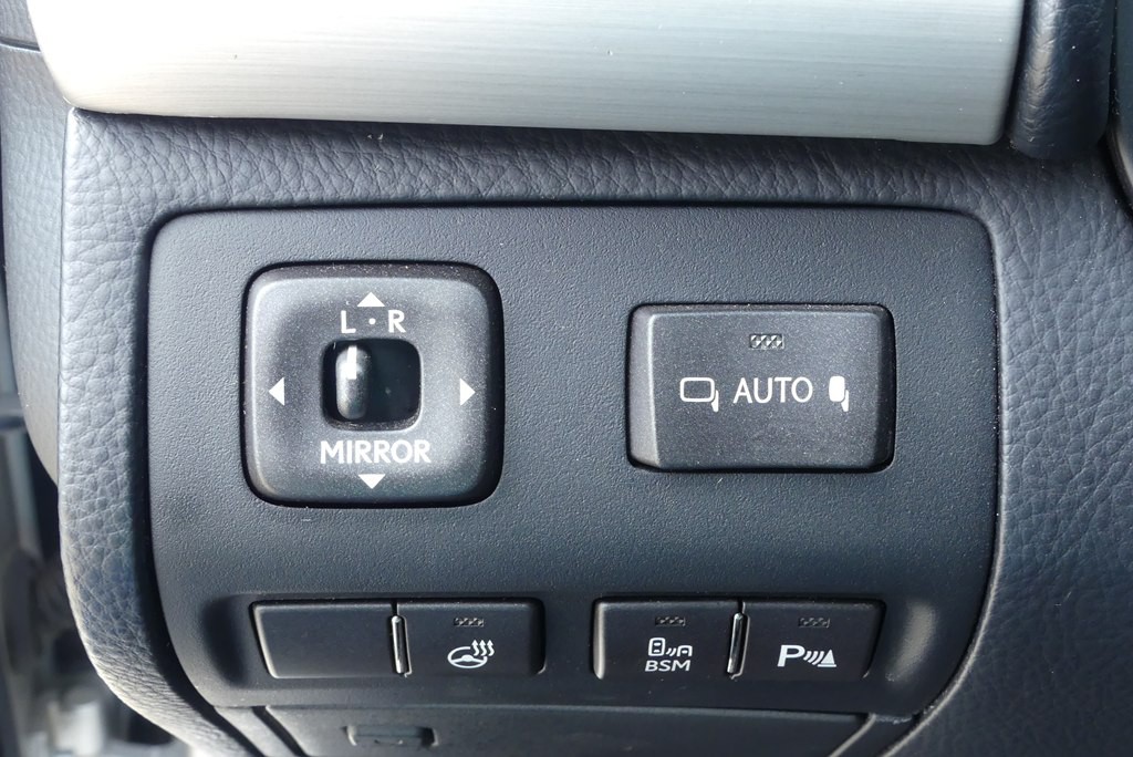2014 Lexus LS Image 14