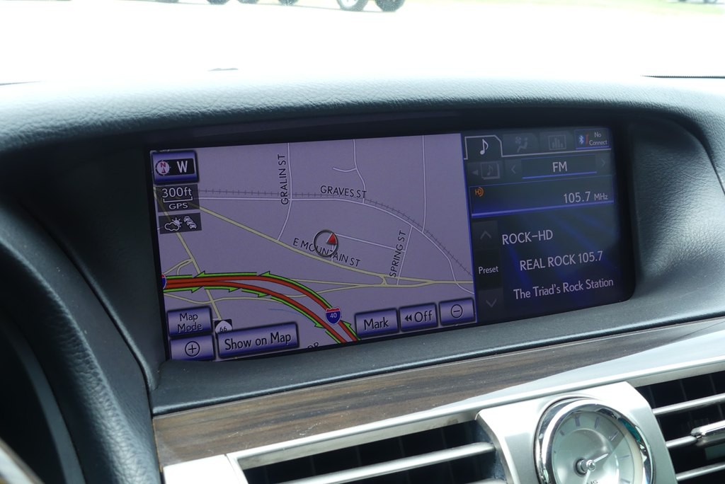 2014 Lexus LS Image 23