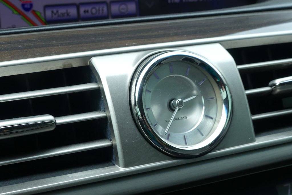 2014 Lexus LS Image 24