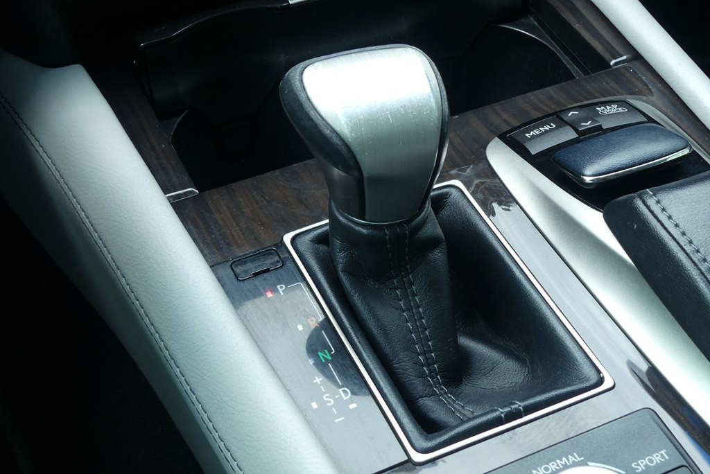 2014 Lexus LS Image 26