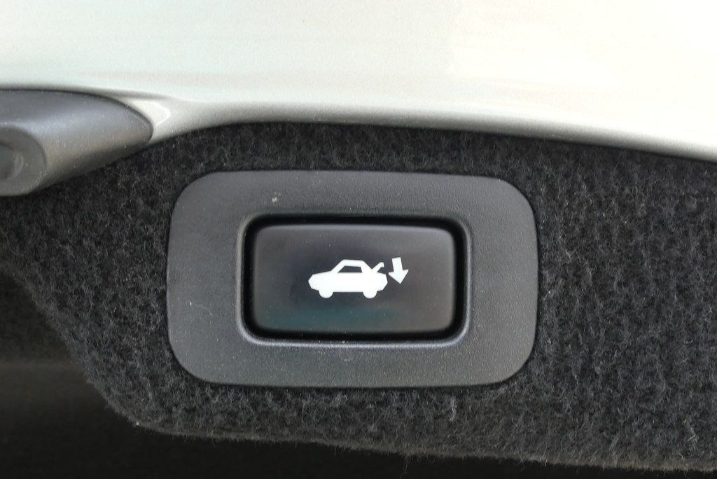 2014 Lexus LS Image 38