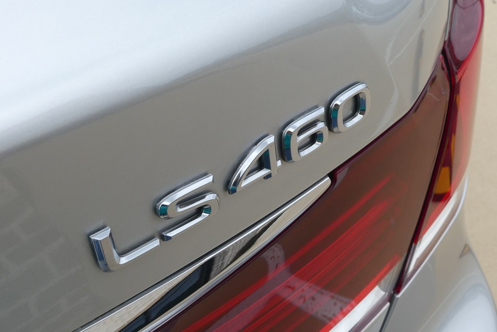 2014 Lexus LS Image 39