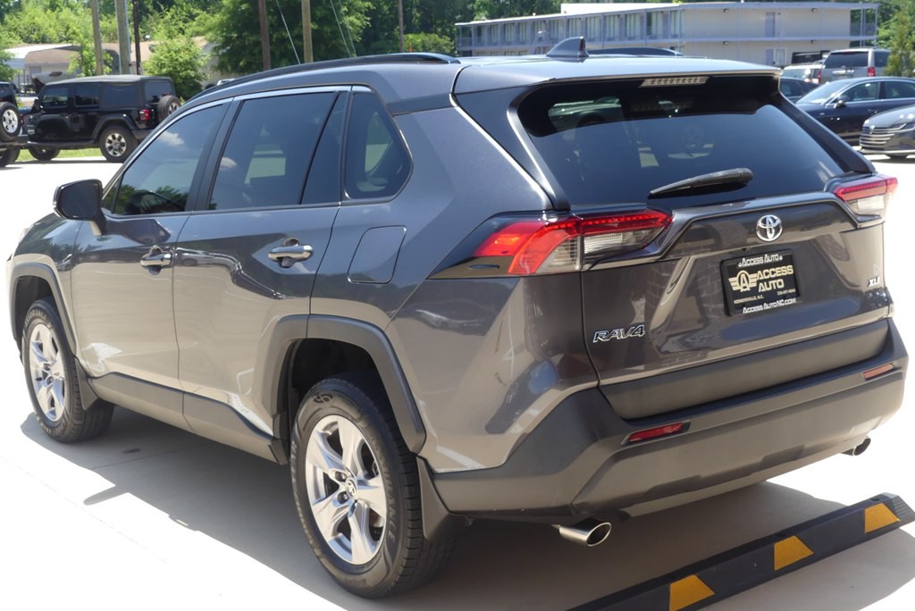 2022 Toyota Rav4 Image 3