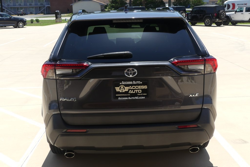 2022 Toyota Rav4 Image 4