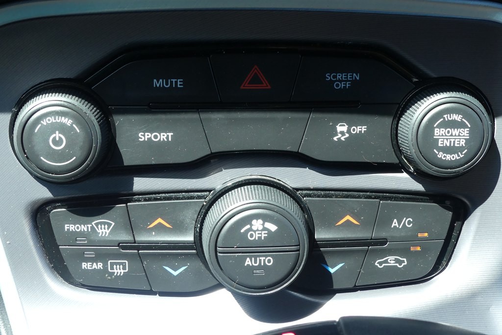 2021 Dodge Challenger Image 19