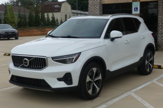 Image for 2024 Volvo XC40 Plus Brite ID: 7549917