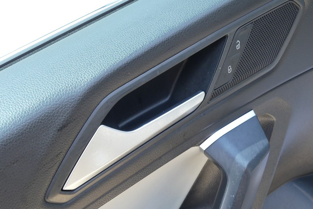 2021 Volkswagen Tiguan Image 11