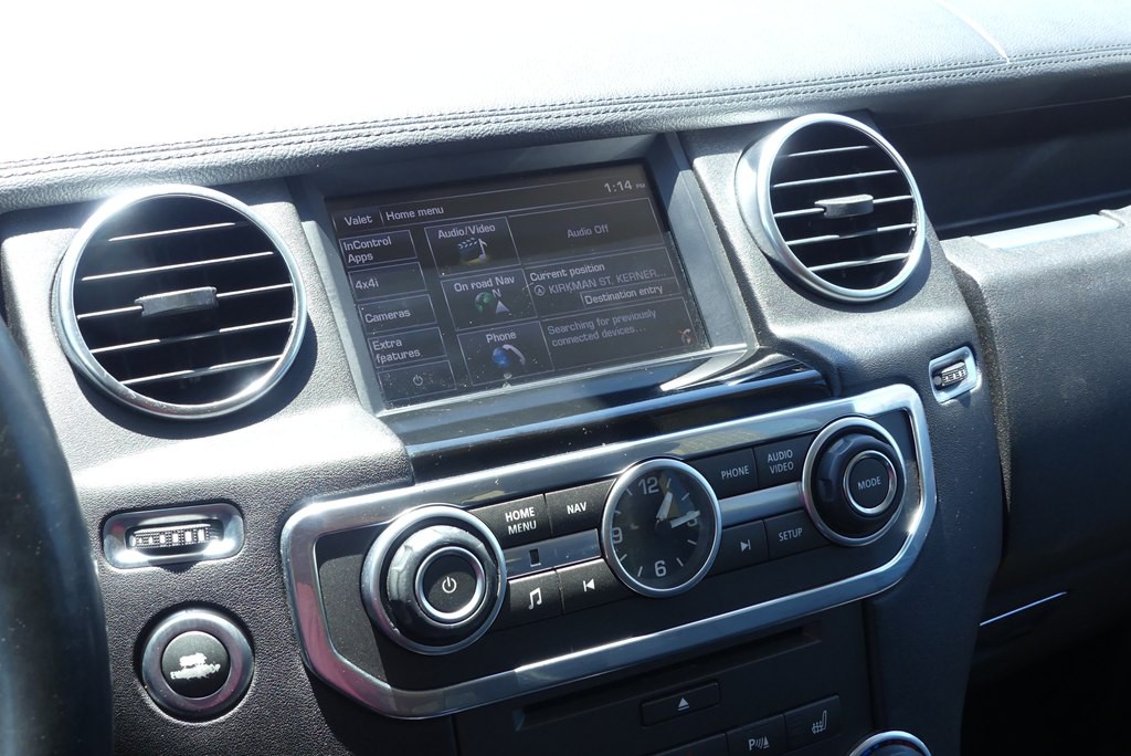 2015 Land Rover LR4 Image 21